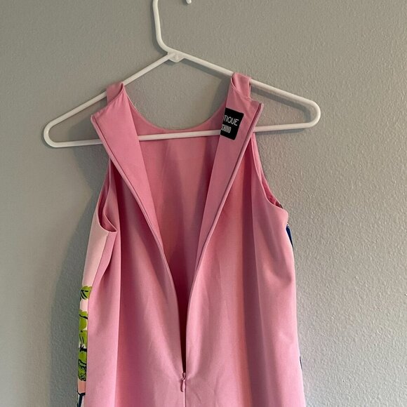 Boutique Moschino Holiday Graphic Print Sleeveless Shift Mini Dress Pink‎ 6 - Picture 12 of 14